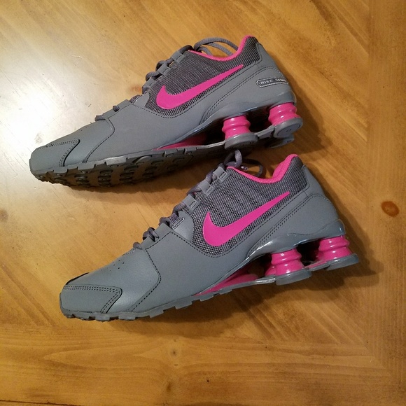 Nike Shoes - Nike Shox NZ